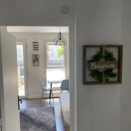 Bel Avec Parking Et Terrasse Plein Sud