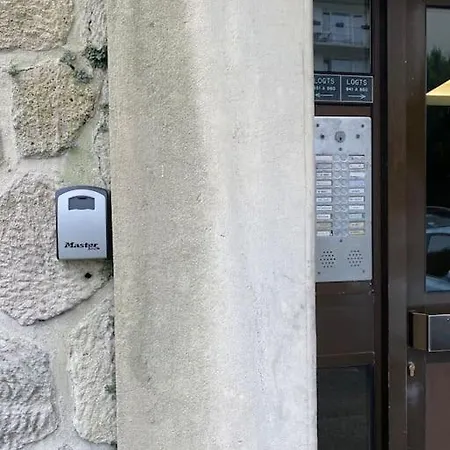 Bel Avec Parking Et Terrasse Plein Sud דירה לה האברה