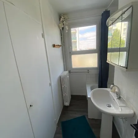 Bel Avec Parking Et Terrasse Plein Sud